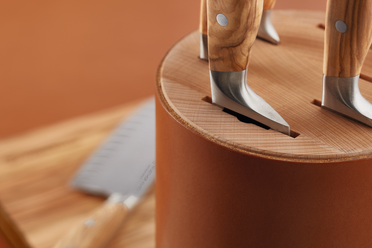 Wusthof Villa 6-Slot Knife Block — Leather