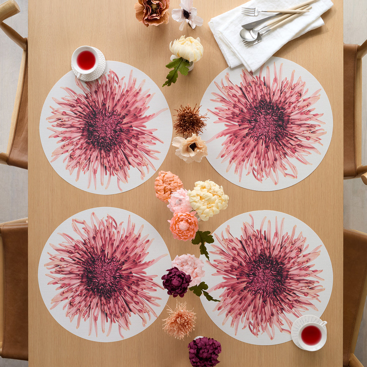 Mums Placemats - Vermillion