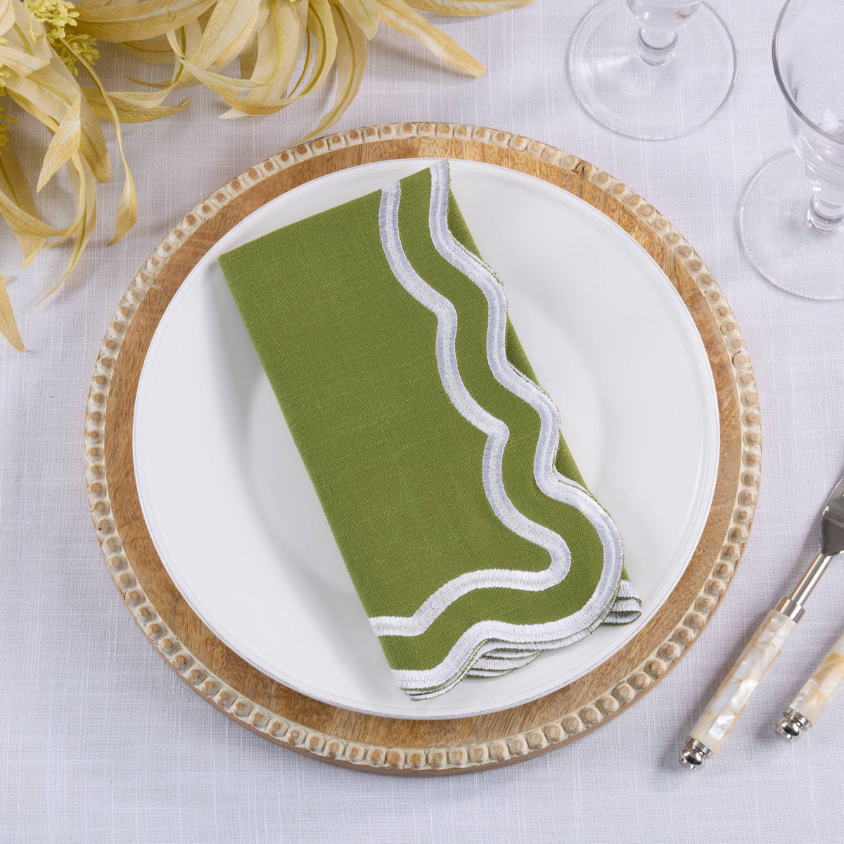 Scalloped Edge Cloth Napkin