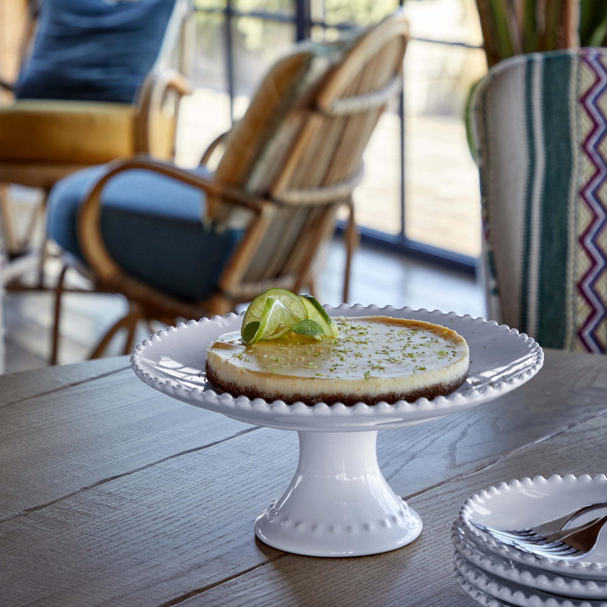 Small Footed Plate Pearl