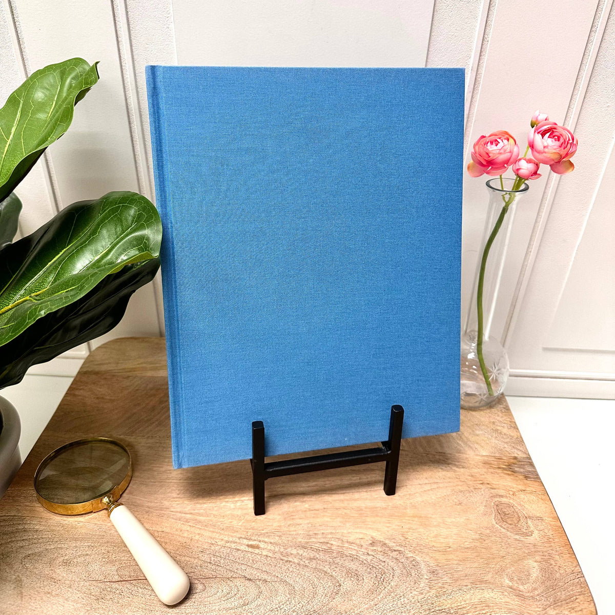 Modern Black Iron Easel/Bookstand - 12"