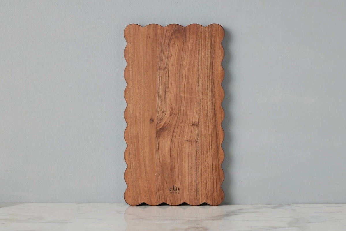 Scalloped Cutting Board, Medium Rectangle Plank