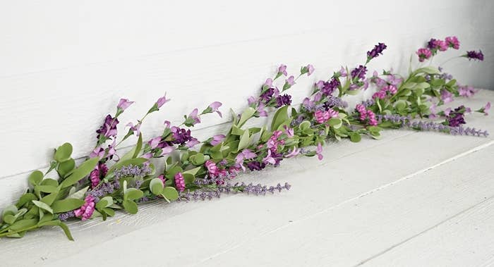 30981- 4.5ft Garland-Mixed Lavender and wild flowers-