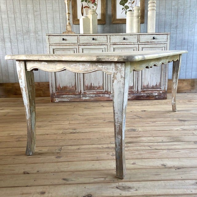 Brume de Mer Dining Table
