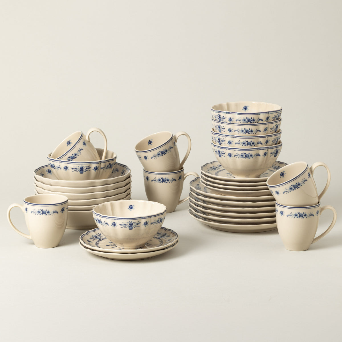 30-Piece Dinnerware Set with Mug Vila