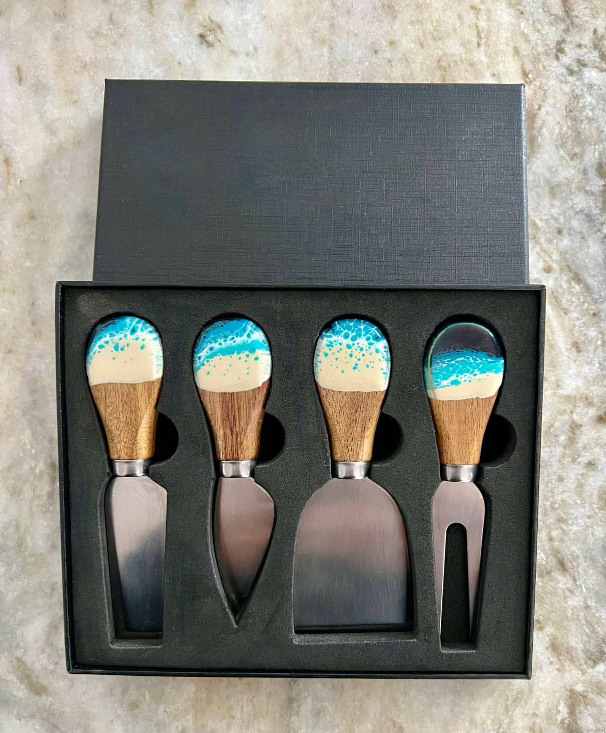 Cheese Utensil Set of 4 with black box with Acacia Wood