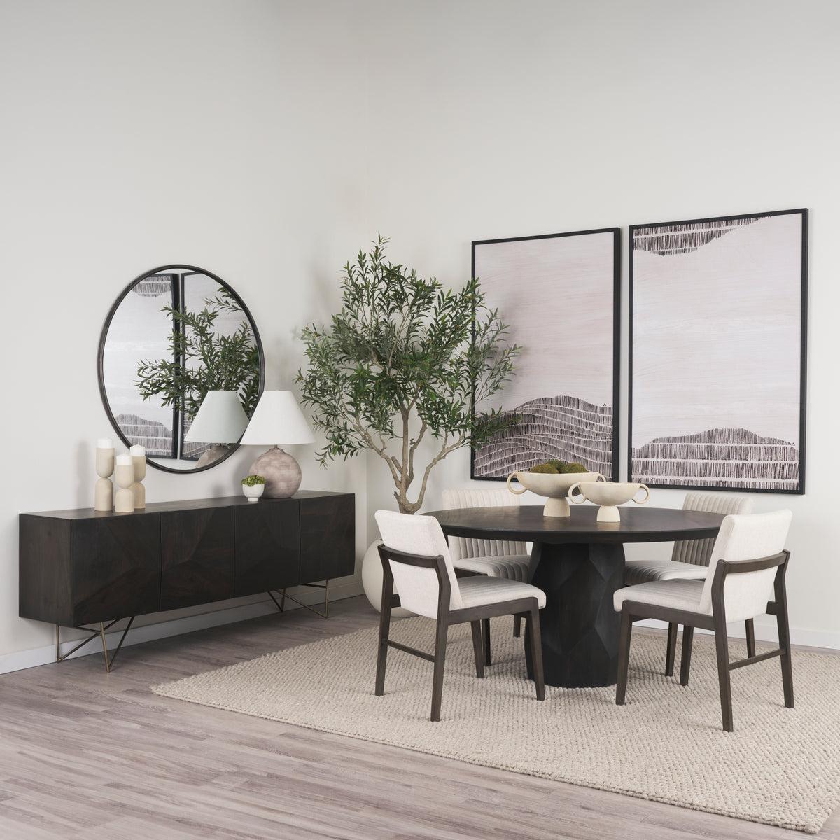 Belle Ruelle Dining Table