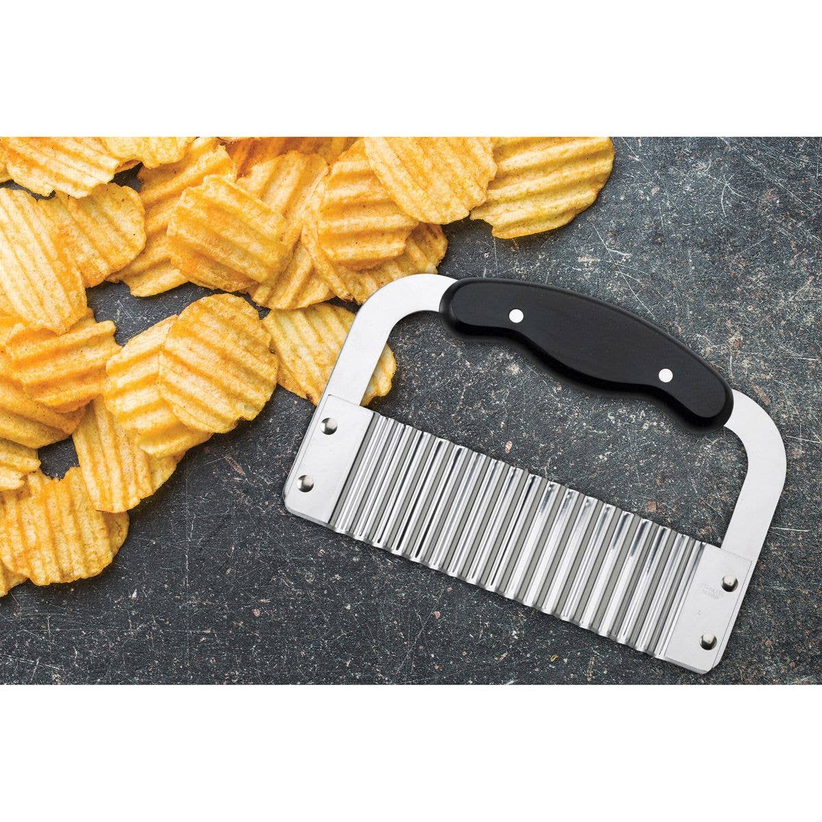 HIC Kitchen Crinkle-Cut Wave Slicer