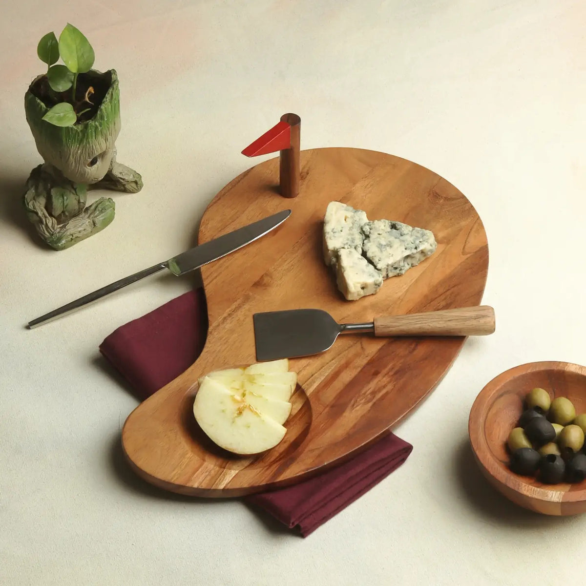 Wood Golf Cutting Board w/ Flag