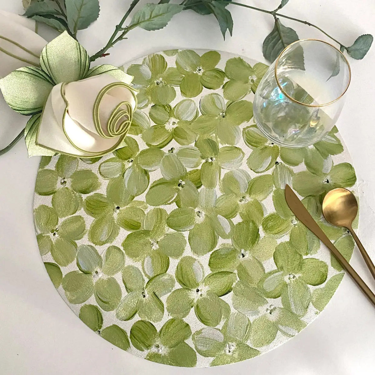 Green Petals Round Placemat
