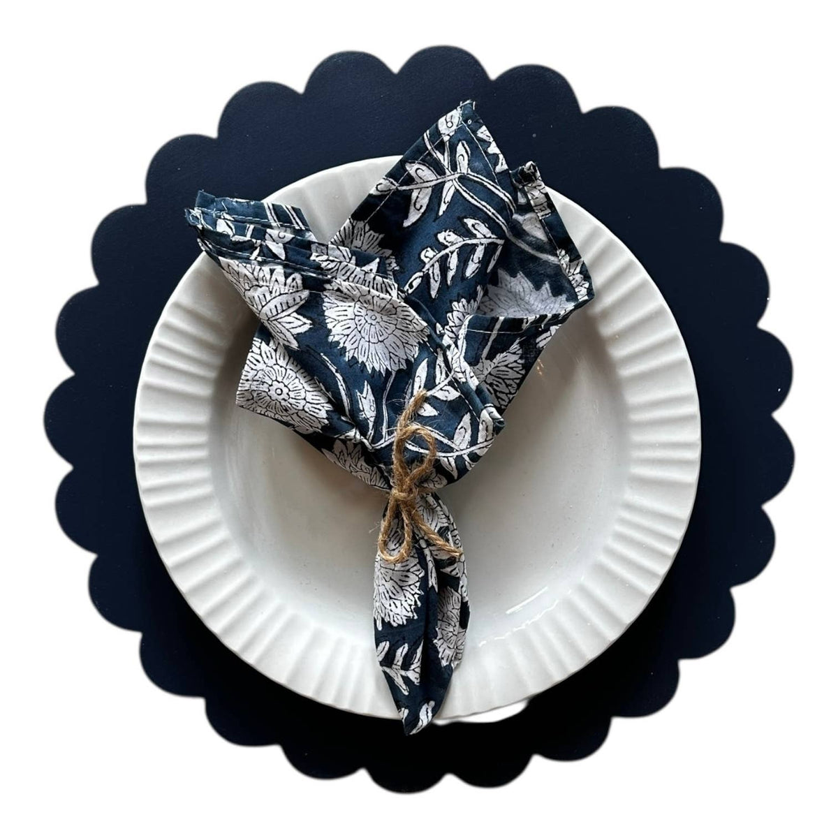 Everyday Scalloped Placemats, Wooden, Set of 4