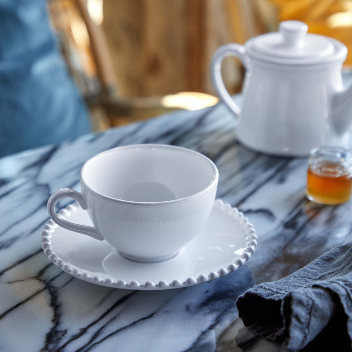 TEA/COFFEE CUP & SAUCER 8oz-WHITE (PEARL)