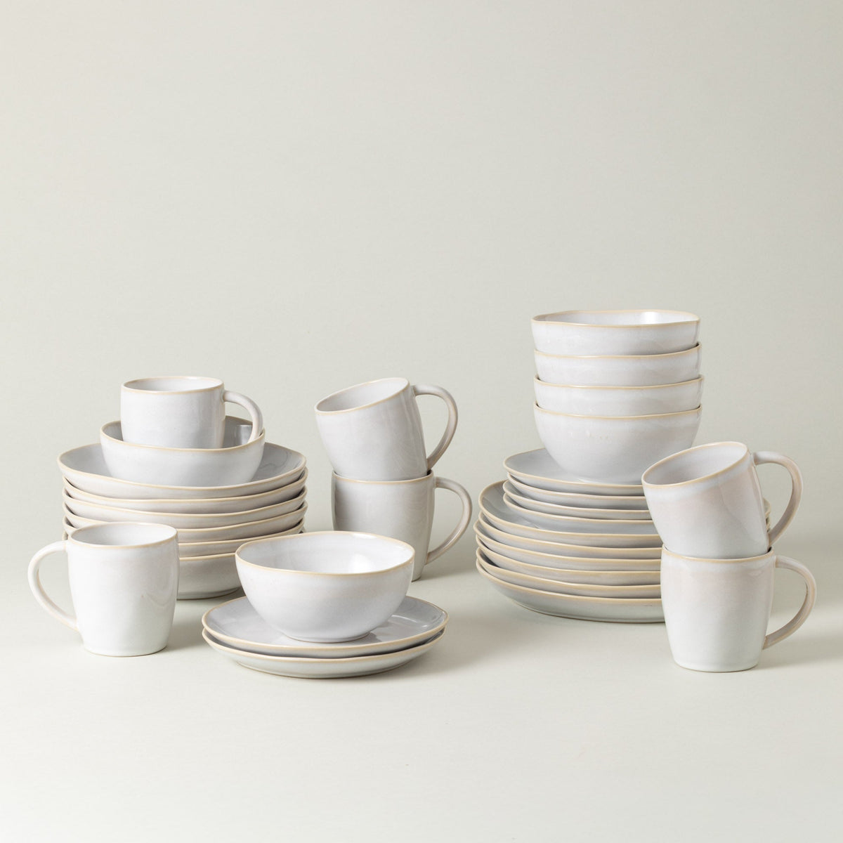 30-Piece Dinnerware Set with Mug Brisa