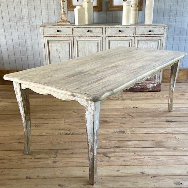 Brume de Mer Dining Table