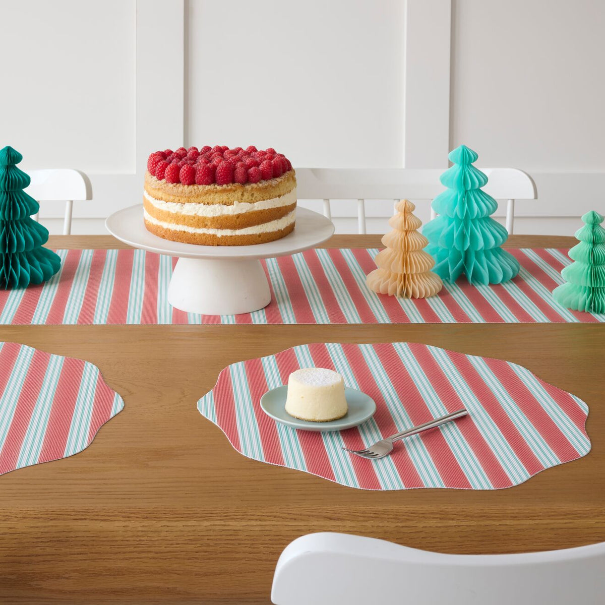 Festive Stripes Scallop Placemats - Red
