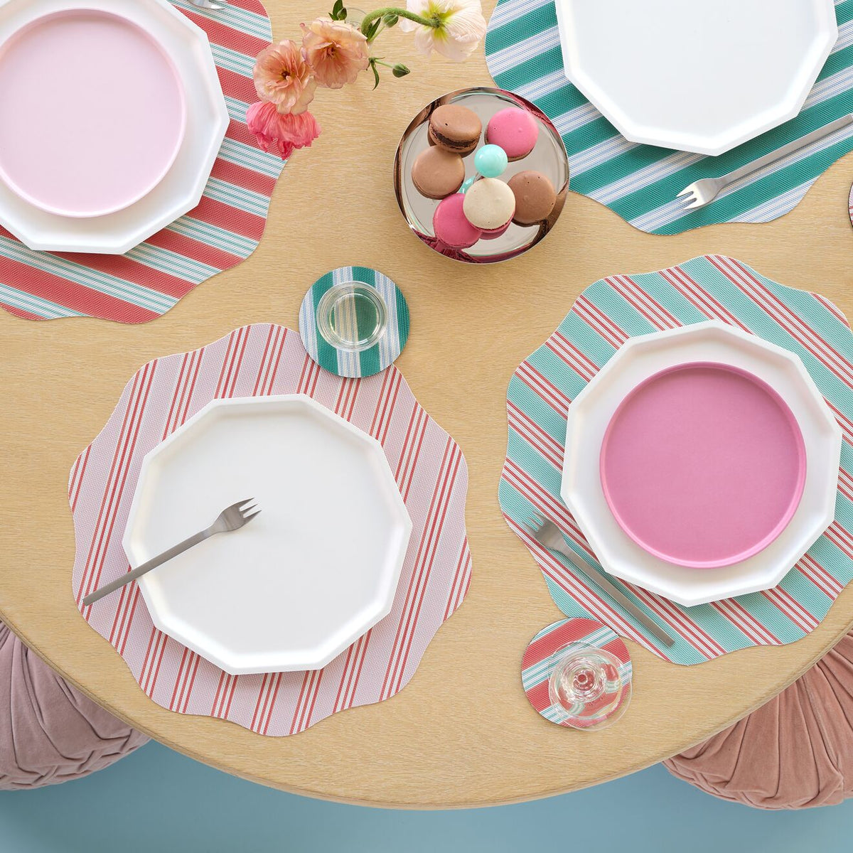 Festive Stripes Scallop Placemats - Pink
