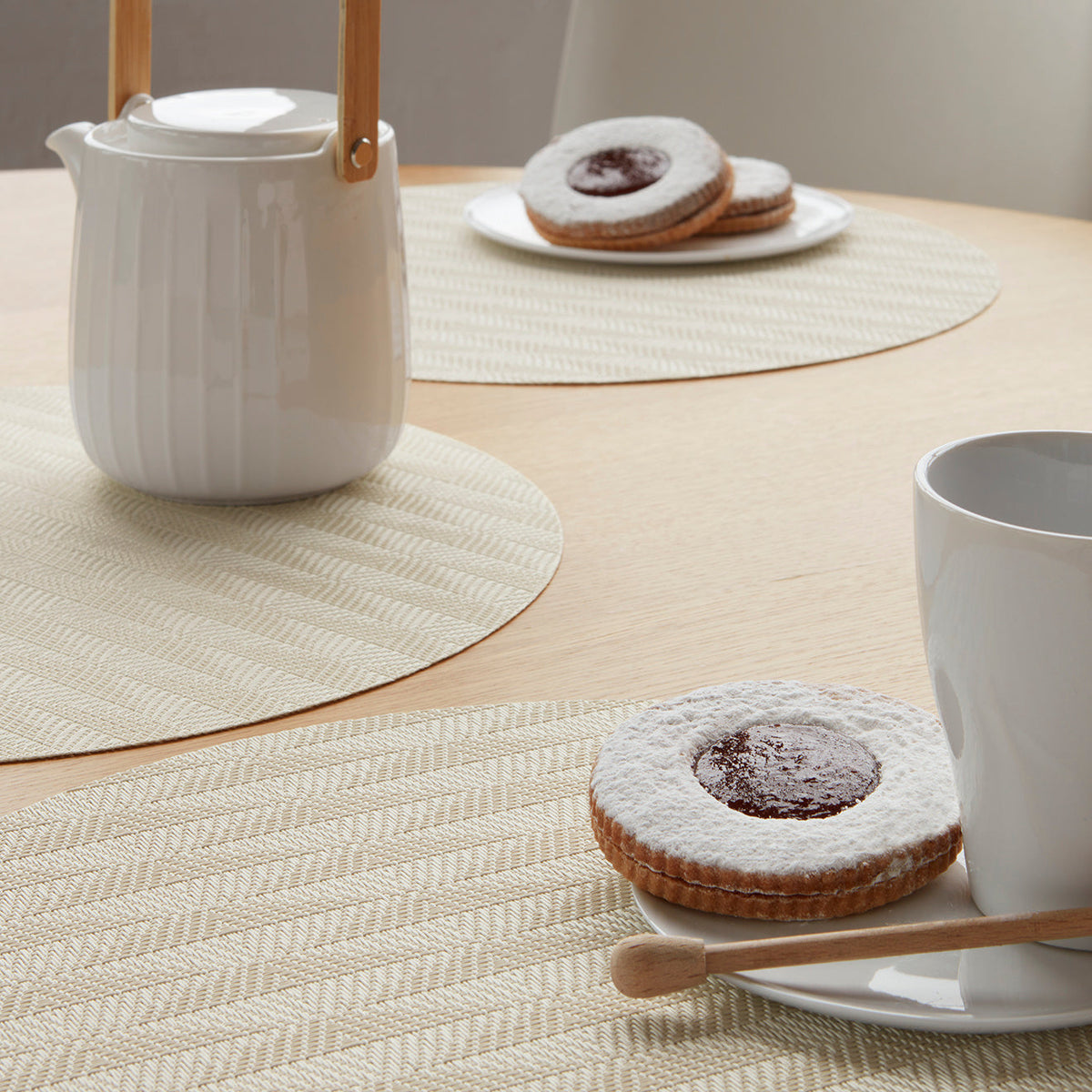Arrow Placemats - Porcelain