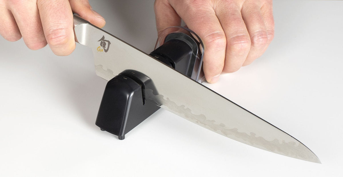 Shun Kai Diamond and Ceramic Retractable Sharpener