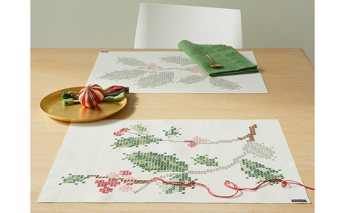 Holly Placemats Kit