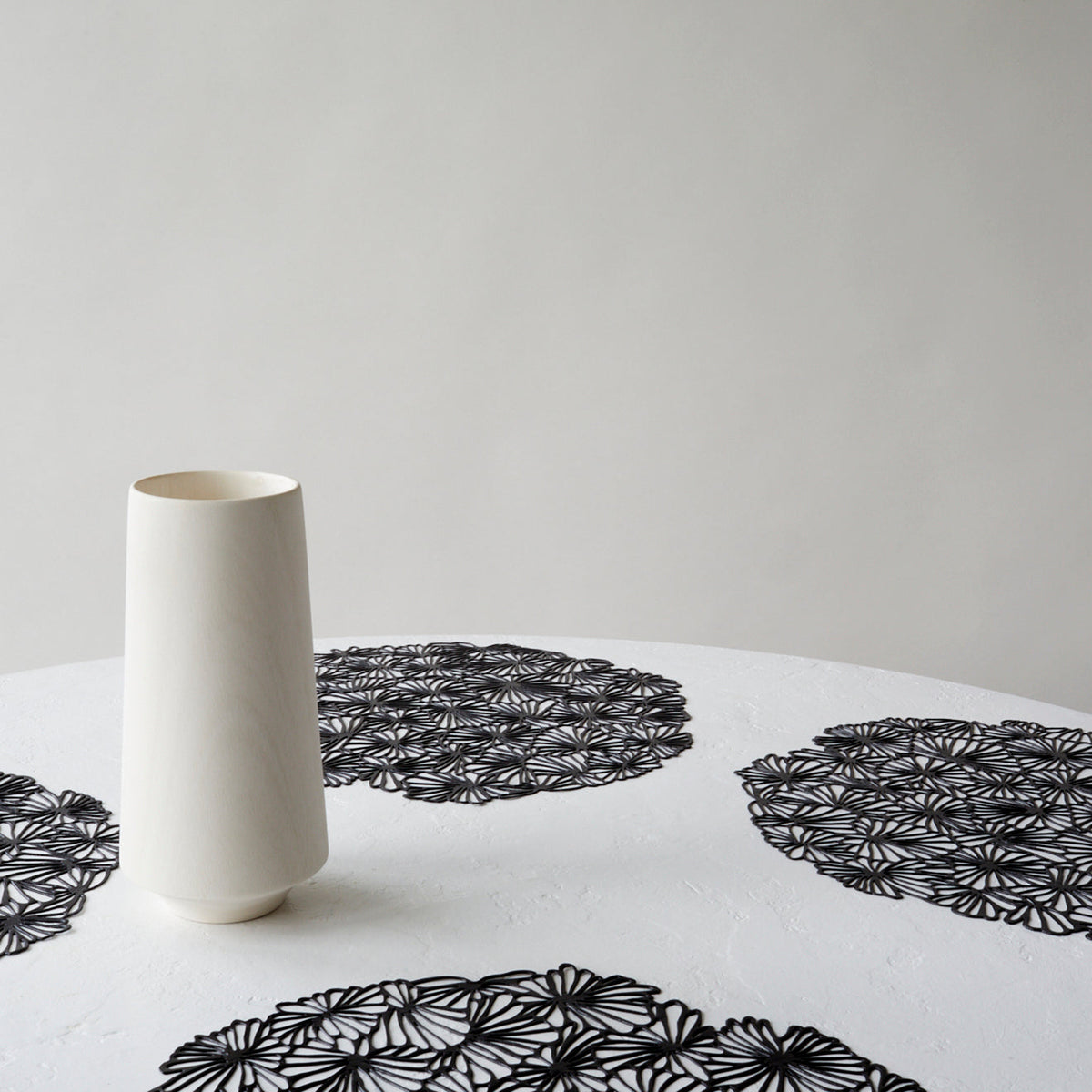 Daisy Placemats - Black