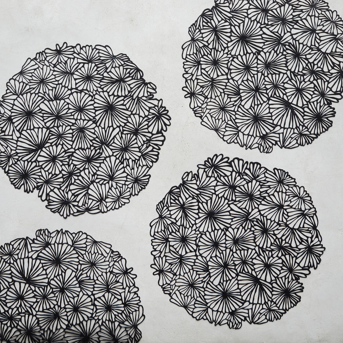 Daisy Placemats - Black