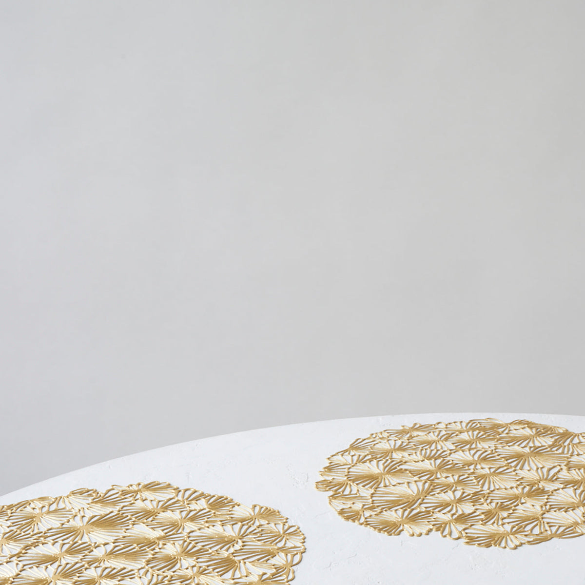 Daisy Placemats - Gilded